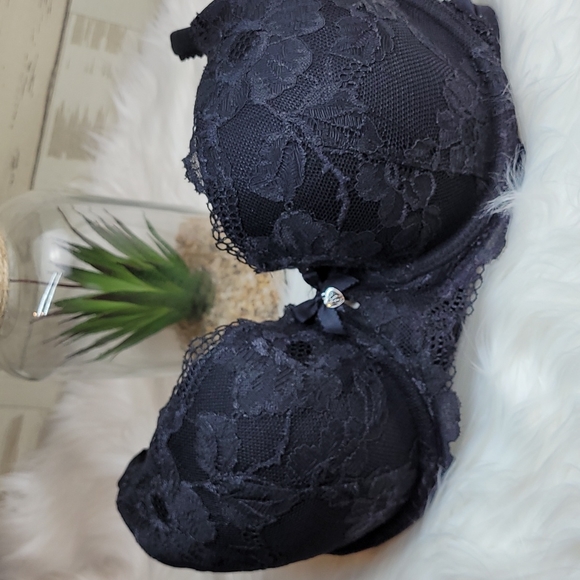 Victoria's Secret Other - VICTORIA'S SECRET BLACK LACE LINED DEMI 34D